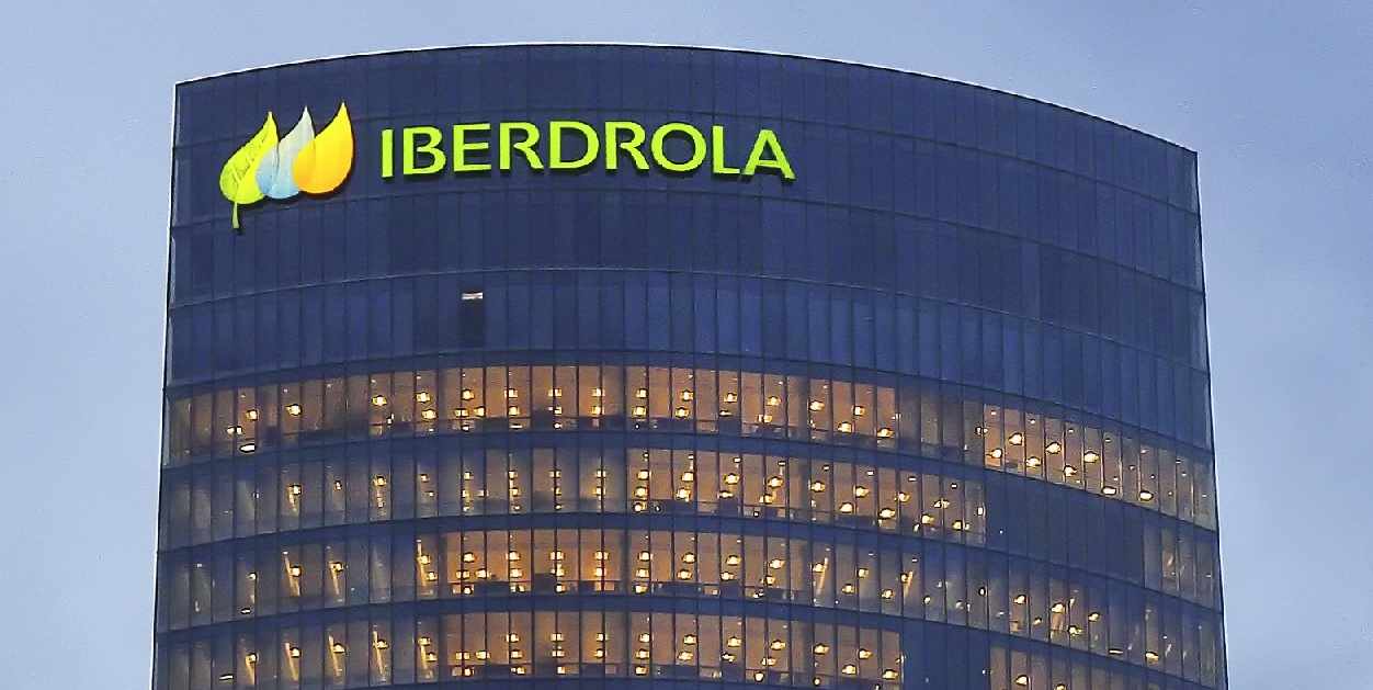 Iberdrola、英国最大の貨物港を脱炭素化するグリーン水素プラントを建設 Iberdrola、英国最大の貨物港を脱炭素化するグリーン水素プラントを建設